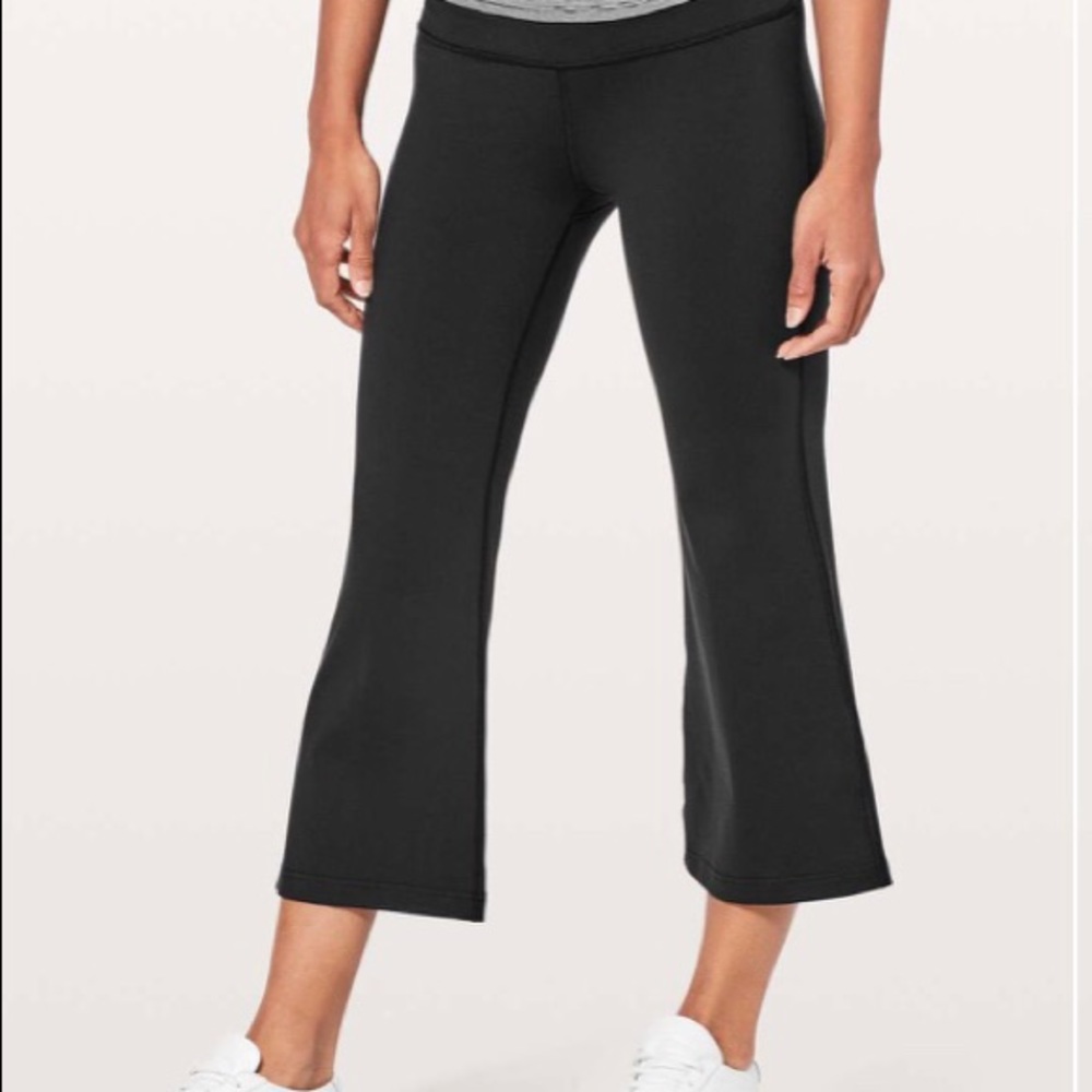 Lululemon high Rise Groove Crop 2019 version